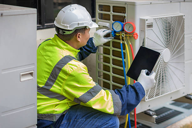 Professional Ac Installation technician working in Pocono Pines, PA